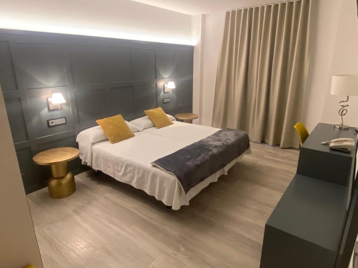 Hotel Lusitania, Centro Ciudad, Parking Privado Mérida Luaran gambar