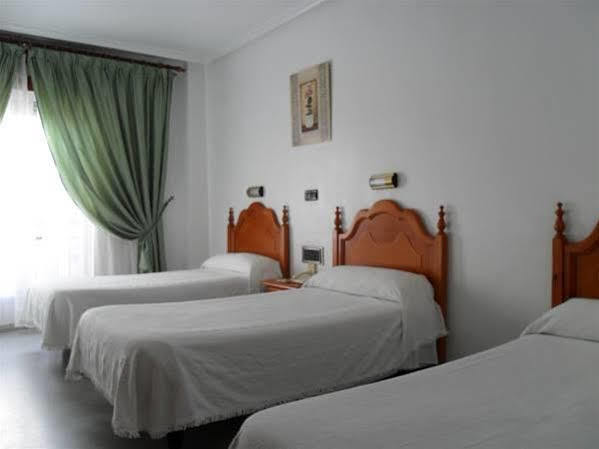 Hotel Lusitania, Centro Ciudad, Parking Privado Mérida Luaran gambar